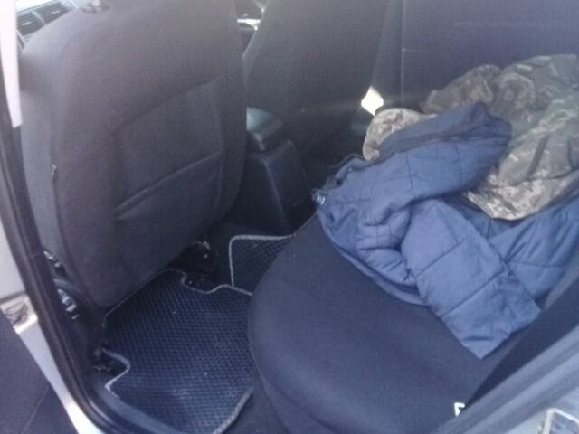 Серый Форд Мондео, объемом двигателя 2 л и пробегом 300 тыс. км за 3300 $, фото 5 на Automoto.ua