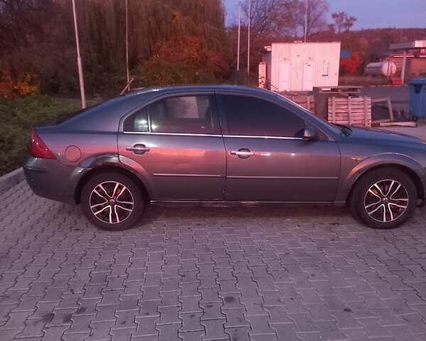 Серый Форд Мондео, объемом двигателя 2 л и пробегом 293 тыс. км за 3000 $, фото 3 на Automoto.ua