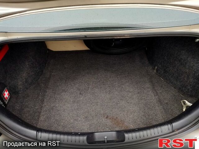 Серый Форд Мондео, объемом двигателя 1.8 л и пробегом 238 тыс. км за 4500 $, фото 11 на Automoto.ua