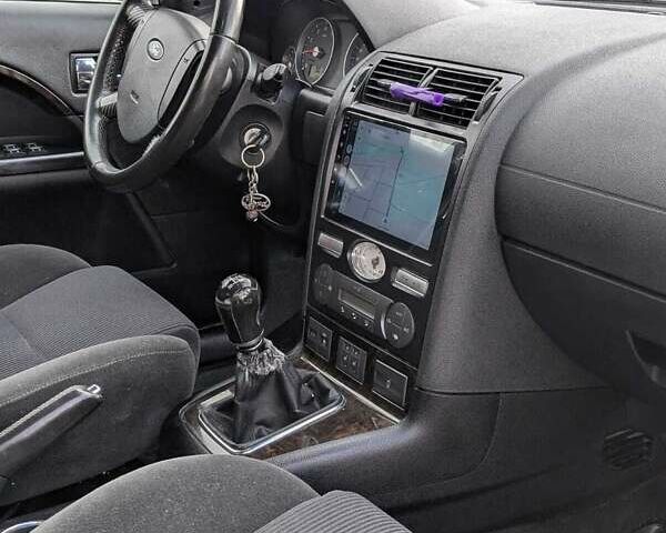 Форд Мондео 2004 в Монастырище на Automoto.ua Серый Форд Мондео, объемом двигателя 2 л и пробегом 287 тыс. км за 4100 $, фото 10 на Automoto.ua