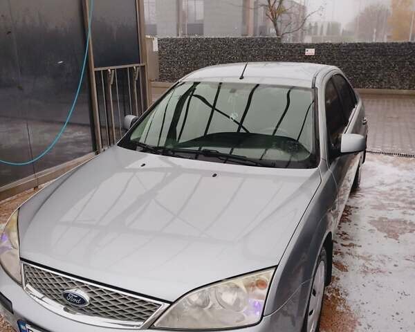 Сірий Форд Мондео, об'ємом двигуна 2.02 л та пробігом 280 тис. км за 3250 $, фото 5 на Automoto.ua