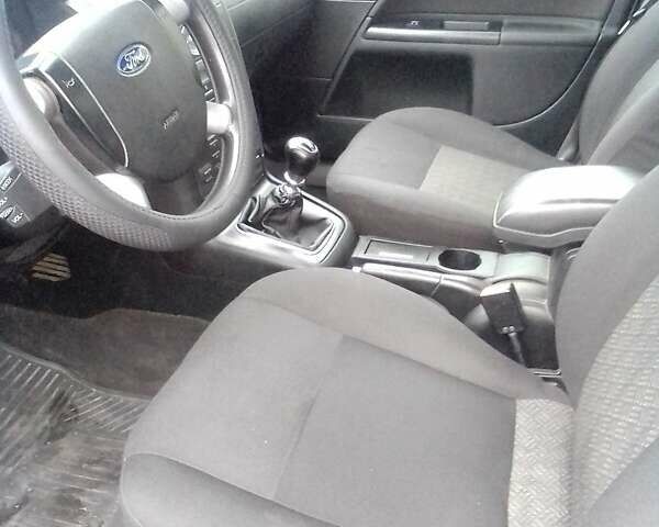 Серый Форд Мондео, объемом двигателя 2 л и пробегом 384 тыс. км за 3950 $, фото 6 на Automoto.ua