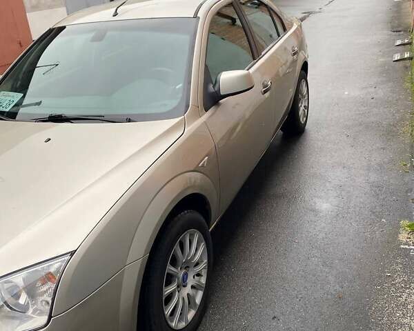 Серый Форд Мондео, объемом двигателя 1.8 л и пробегом 203 тыс. км за 4800 $, фото 3 на Automoto.ua