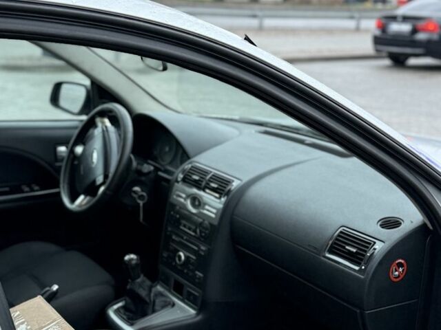 Сірий Форд Мондео, об'ємом двигуна 2 л та пробігом 268 тис. км за 1900 $, фото 8 на Automoto.ua