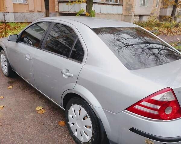 Сірий Форд Мондео, об'ємом двигуна 2.02 л та пробігом 280 тис. км за 3250 $, фото 10 на Automoto.ua