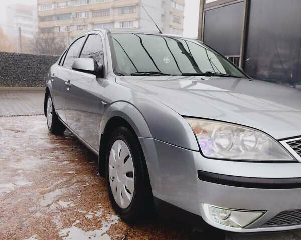 Сірий Форд Мондео, об'ємом двигуна 2.02 л та пробігом 280 тис. км за 3250 $, фото 11 на Automoto.ua