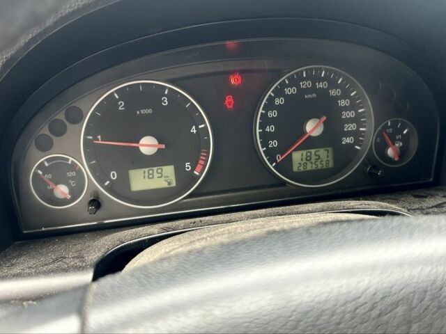 Сірий Форд Мондео, об'ємом двигуна 2 л та пробігом 287 тис. км за 1700 $, фото 5 на Automoto.ua