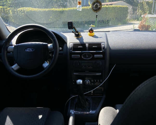 Серый Форд Мондео, объемом двигателя 2 л и пробегом 440 тыс. км за 3650 $, фото 12 на Automoto.ua