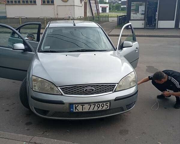 Серый Форд Мондео, объемом двигателя 2 л и пробегом 222 тыс. км за 2200 $, фото 4 на Automoto.ua
