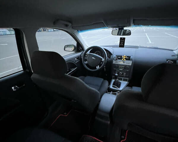 Форд Мондео 2006 в Сумах на Automoto.ua Серый Форд Мондео, объемом двигателя 2 л и пробегом 149 тыс. км за 5200 $, фото 5 на Automoto.ua