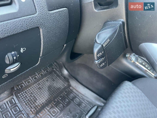 Серый Форд Мондео, объемом двигателя 2 л и пробегом 174 тыс. км за 5500 $, фото 18 на Automoto.ua