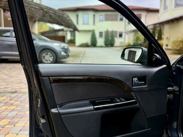 Сірий Форд Мондео, об'ємом двигуна 2 л та пробігом 261 тис. км за 4200 $, фото 10 на Automoto.ua