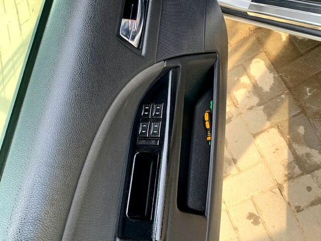 Серый Форд Мондео, объемом двигателя 2 л и пробегом 221 тыс. км за 3200 $, фото 11 на Automoto.ua