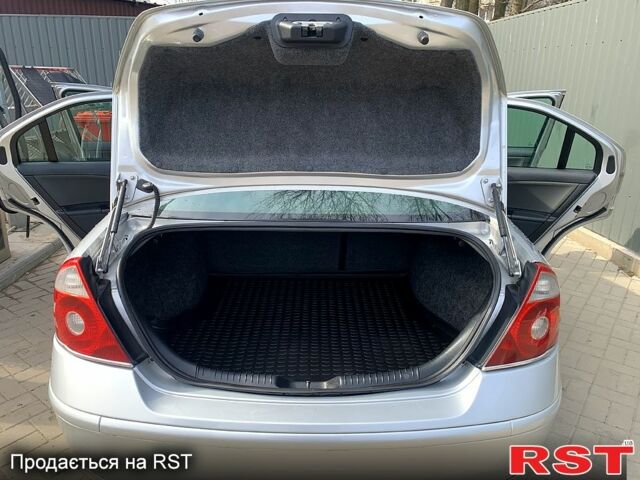 Серый Форд Мондео, объемом двигателя 2 л и пробегом 221 тыс. км за 3200 $, фото 10 на Automoto.ua