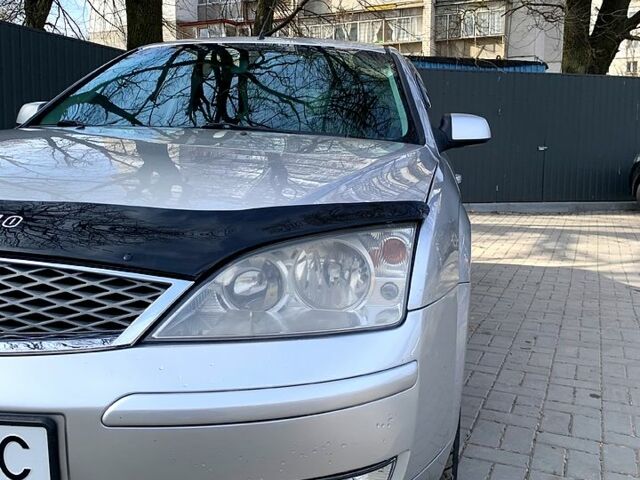 Серый Форд Мондео, объемом двигателя 2 л и пробегом 221 тыс. км за 3200 $, фото 4 на Automoto.ua