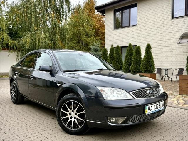 Сірий Форд Мондео, об'ємом двигуна 2 л та пробігом 261 тис. км за 4200 $, фото 1 на Automoto.ua