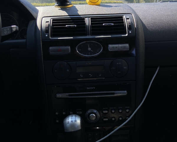 Серый Форд Мондео, объемом двигателя 2 л и пробегом 440 тыс. км за 3650 $, фото 15 на Automoto.ua