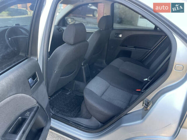 Серый Форд Мондео, объемом двигателя 2 л и пробегом 174 тыс. км за 5500 $, фото 27 на Automoto.ua