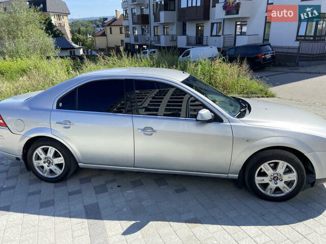 Серый Форд Мондео, объемом двигателя 2 л и пробегом 440 тыс. км за 3650 $, фото 3 на Automoto.ua