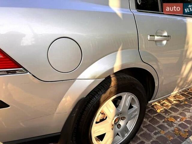 Серый Форд Мондео, объемом двигателя 2 л и пробегом 200 тыс. км за 5500 $, фото 4 на Automoto.ua