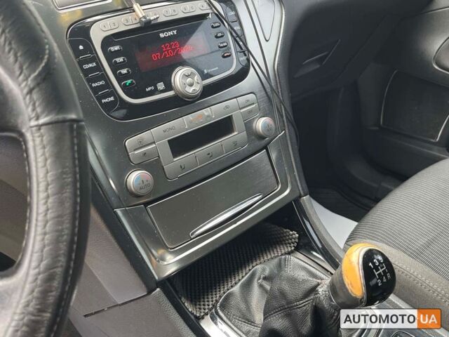 Серый Форд Мондео, объемом двигателя 2 л и пробегом 291 тыс. км за 6600 $, фото 13 на Automoto.ua