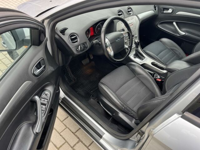 Серый Форд Мондео, объемом двигателя 2 л и пробегом 280 тыс. км за 3259 $, фото 2 на Automoto.ua