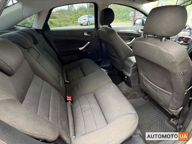 Серый Форд Мондео, объемом двигателя 2 л и пробегом 291 тыс. км за 6600 $, фото 17 на Automoto.ua