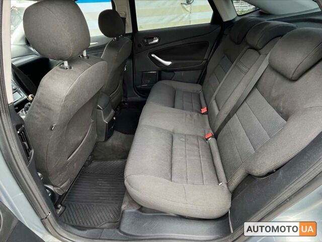 Серый Форд Мондео, объемом двигателя 2 л и пробегом 291 тыс. км за 6600 $, фото 15 на Automoto.ua