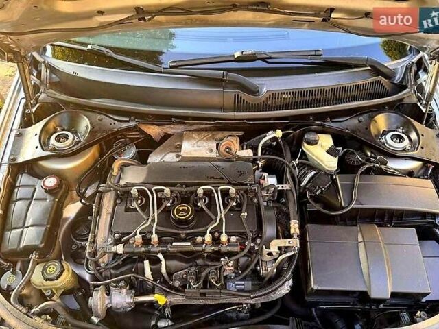 Серый Форд Мондео, объемом двигателя 2 л и пробегом 200 тыс. км за 5500 $, фото 9 на Automoto.ua