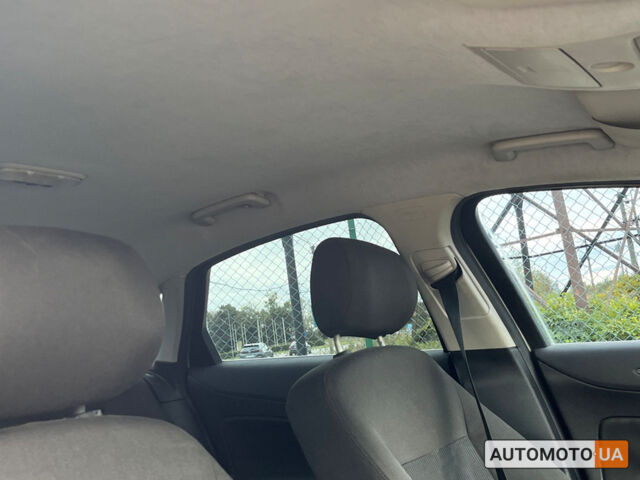 Серый Форд Мондео, объемом двигателя 2 л и пробегом 291 тыс. км за 6600 $, фото 22 на Automoto.ua