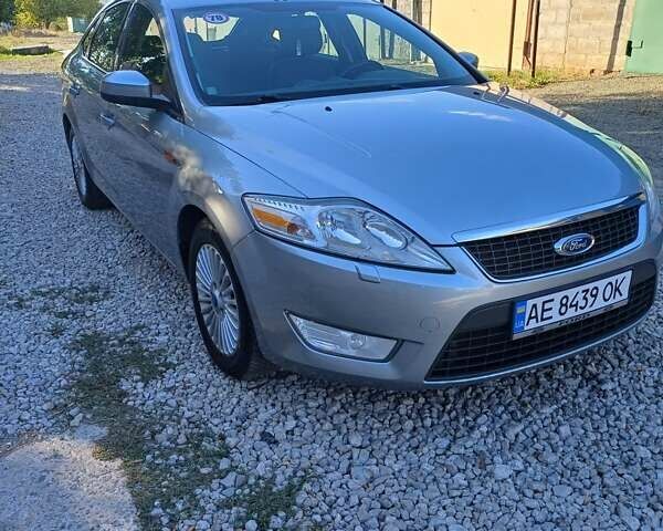 Сірий Форд Мондео, об'ємом двигуна 1.8 л та пробігом 220 тис. км за 6000 $, фото 7 на Automoto.ua