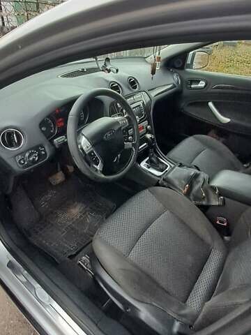 Серый Форд Мондео, объемом двигателя 2.3 л и пробегом 235 тыс. км за 6200 $, фото 11 на Automoto.ua