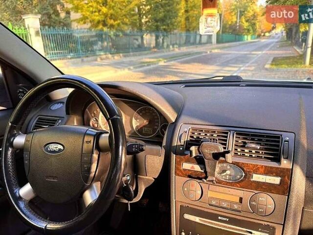 Серый Форд Мондео, объемом двигателя 2 л и пробегом 200 тыс. км за 5500 $, фото 6 на Automoto.ua