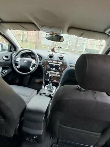 Серый Форд Мондео, объемом двигателя 2.3 л и пробегом 235 тыс. км за 6200 $, фото 5 на Automoto.ua