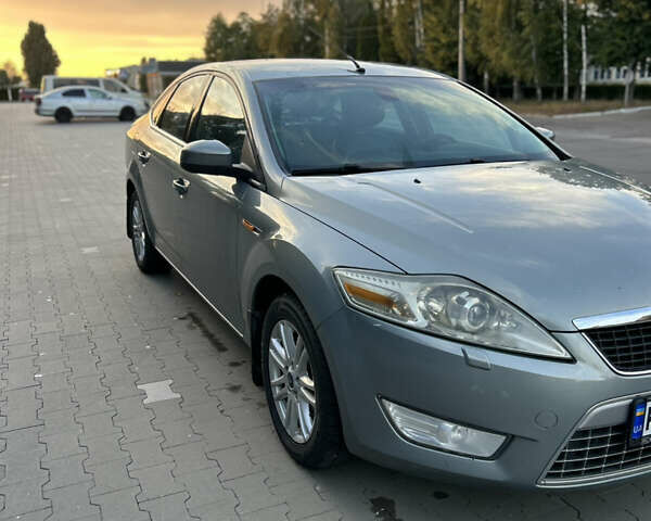 Сірий Форд Мондео, об'ємом двигуна 2 л та пробігом 246 тис. км за 7000 $, фото 1 на Automoto.ua