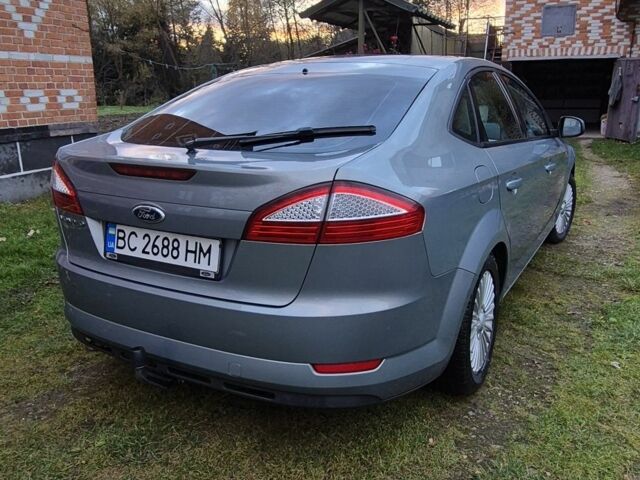 Серый Форд Мондео, объемом двигателя 1.8 л и пробегом 150 тыс. км за 6500 $, фото 2 на Automoto.ua