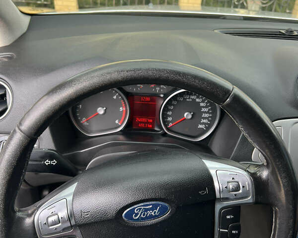 Серый Форд Мондео, объемом двигателя 2 л и пробегом 248 тыс. км за 7500 $, фото 6 на Automoto.ua