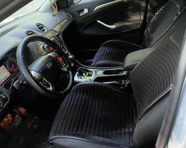 Серый Форд Мондео, объемом двигателя 2.26 л и пробегом 225 тыс. км за 6499 $, фото 10 на Automoto.ua