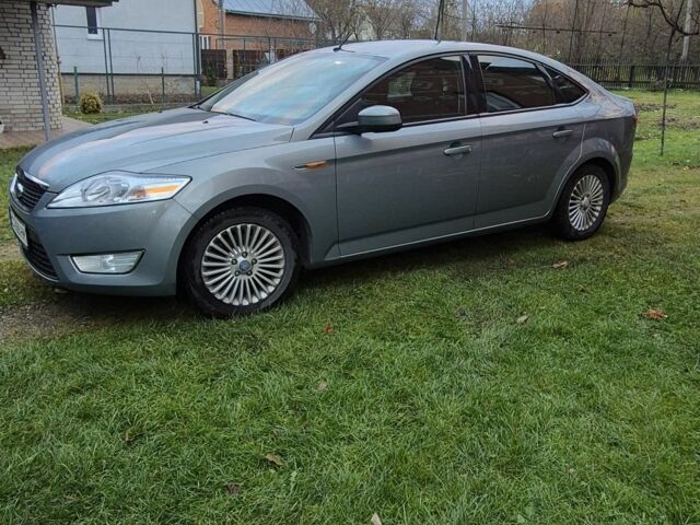 Серый Форд Мондео, объемом двигателя 1.8 л и пробегом 150 тыс. км за 6500 $, фото 1 на Automoto.ua