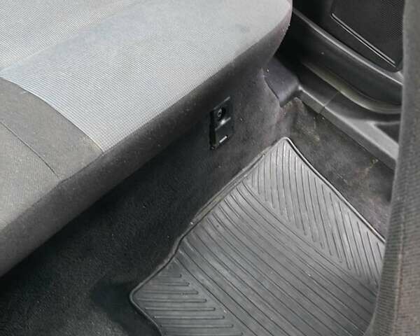 Серый Форд Мондео, объемом двигателя 2 л и пробегом 385 тыс. км за 5000 $, фото 20 на Automoto.ua