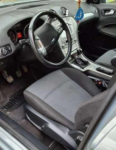 Сірий Форд Мондео, об'ємом двигуна 1.8 л та пробігом 150 тис. км за 6500 $, фото 3 на Automoto.ua