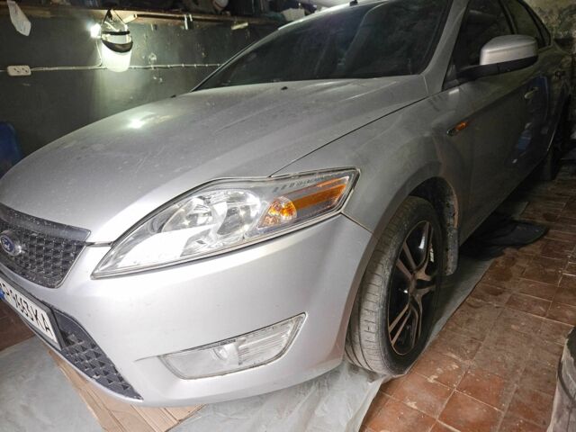 Серый Форд Мондео, объемом двигателя 2.5 л и пробегом 190 тыс. км за 7200 $, фото 1 на Automoto.ua