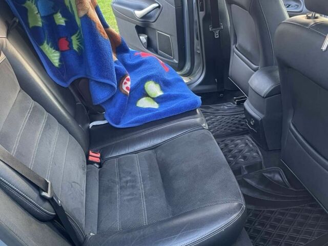 Сірий Форд Мондео, об'ємом двигуна 2 л та пробігом 317 тис. км за 5700 $, фото 6 на Automoto.ua