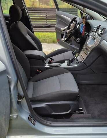 Сірий Форд Мондео, об'ємом двигуна 1.8 л та пробігом 150 тис. км за 6500 $, фото 4 на Automoto.ua