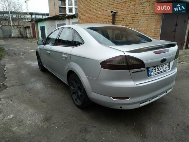 Сірий Форд Мондео, об'ємом двигуна 2.26 л та пробігом 267 тис. км за 4999 $, фото 3 на Automoto.ua