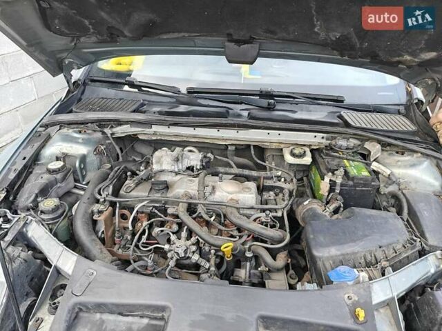 Серый Форд Мондео, объемом двигателя 2 л и пробегом 385 тыс. км за 5000 $, фото 1 на Automoto.ua