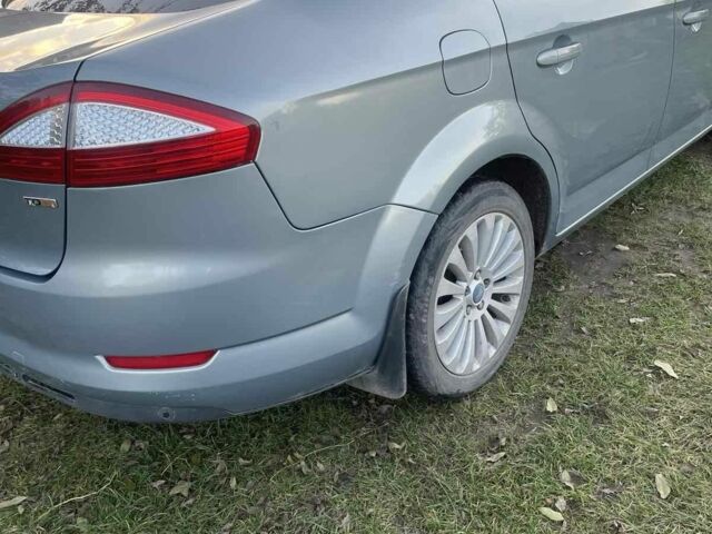 Сірий Форд Мондео, об'ємом двигуна 2 л та пробігом 317 тис. км за 5700 $, фото 3 на Automoto.ua