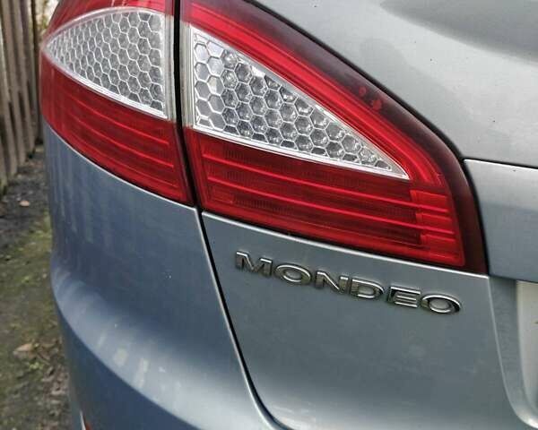 Серый Форд Мондео, объемом двигателя 2 л и пробегом 385 тыс. км за 5000 $, фото 11 на Automoto.ua