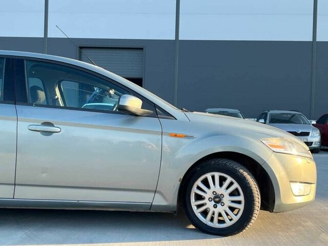 Сірий Форд Мондео, об'ємом двигуна 1.6 л та пробігом 239 тис. км за 4890 $, фото 12 на Automoto.ua