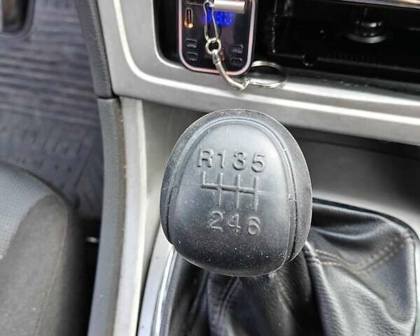 Серый Форд Мондео, объемом двигателя 2 л и пробегом 385 тыс. км за 5000 $, фото 17 на Automoto.ua